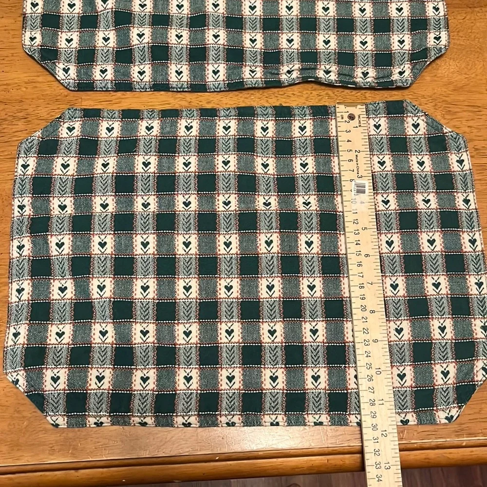 Set of 2 Handmade Cloth Reversible Placemats with 4 Coordinating Cloth Napkins